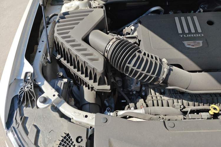 Used Cadillac XT6 2021 2.0T 7-Seater Four-Wheel Drive Luxury Version Engine Bay Right