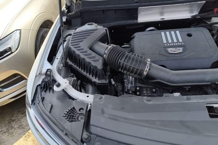 Used Cadillac XT6 2021 2.0T 7-Seater Two-Wheel-Drive Luxury Version Engine Bay Right
