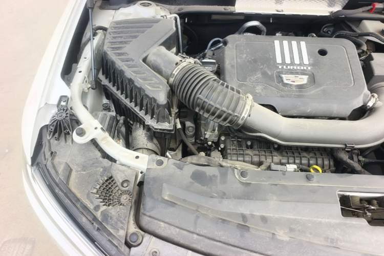 Used Cadillac XT6 2021 2.0T 7-Seater Two-Wheel-Drive Luxury Version Engine Bay Right