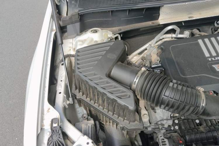 Used Cadillac XT6 2021 28T Six-Seater Four-Wheel-Drive Luxury Version Engine Bay Right