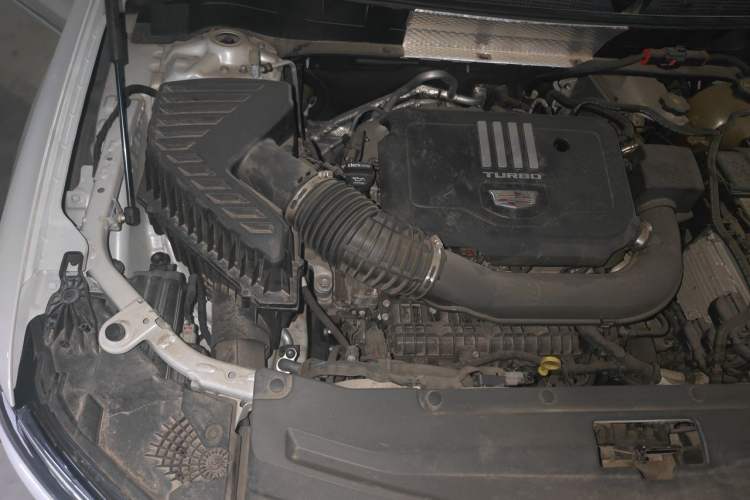 Used Cadillac XT6 2021 2.0T 7-Seater Two-Wheel-Drive Luxury Version Engine Bay Right