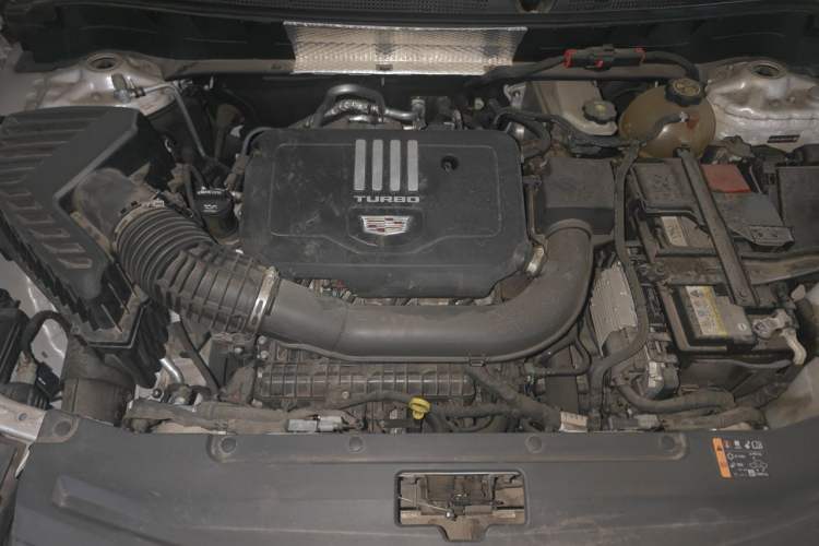Used Cadillac XT6 2021 2.0T 7-Seater Two-Wheel-Drive Luxury Version Engine Bay