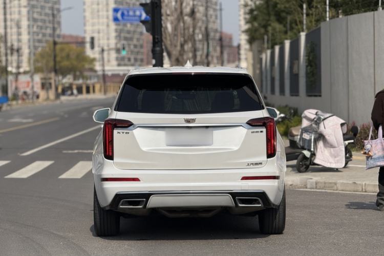 Used Cadillac XT6 2021 2.0T 7-Seater Two-Wheel-Drive Luxury Version Exterior 3