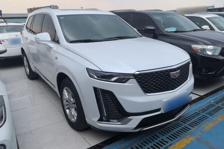 Used Cadillac XT6 2021 28T Six-Seater Fashion Edition Front Right 45 Deg
