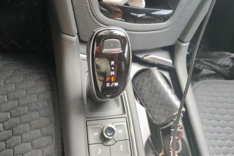 Used Cadillac XT6 2021 28T Six-Seater Four-Wheel-Drive Luxury Version Gear Lever