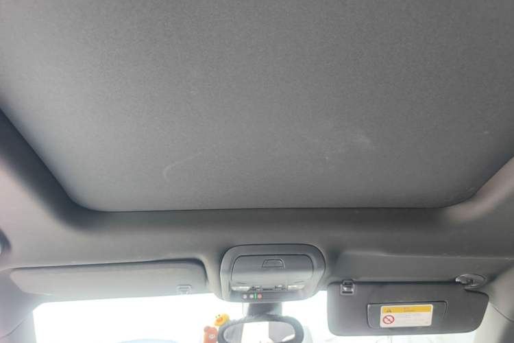 Used Cadillac XT6 2021 2.0T 7-Seater Two-Wheel-Drive Luxury Version Headliner