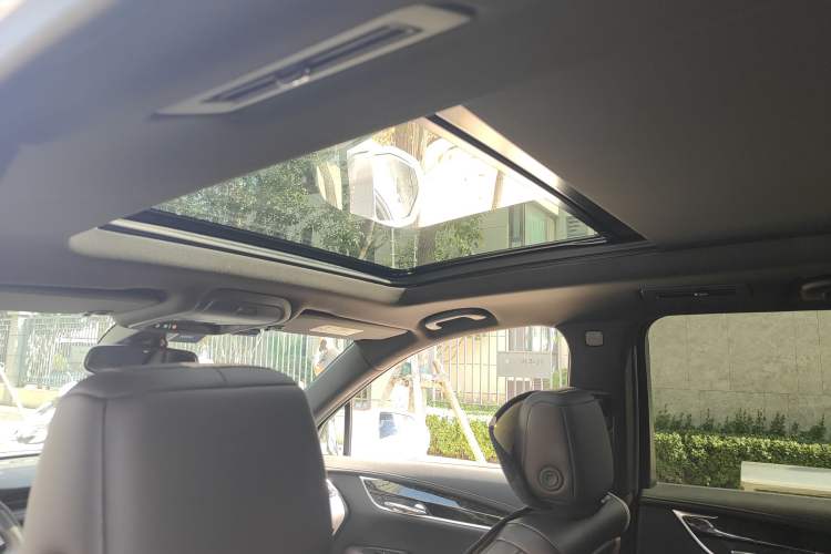 Used Cadillac XT6 2021 28T Six-Seater Four-Wheel-Drive Luxury Version Headliner