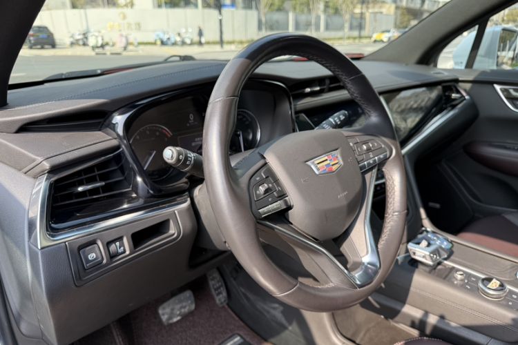 Used Cadillac XT6 2021 2.0T 7-Seater Two-Wheel-Drive Luxury Version Interior 2