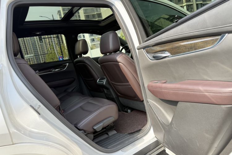 Used Cadillac XT6 2021 2.0T 7-Seater Two-Wheel-Drive Luxury Version Interior 8