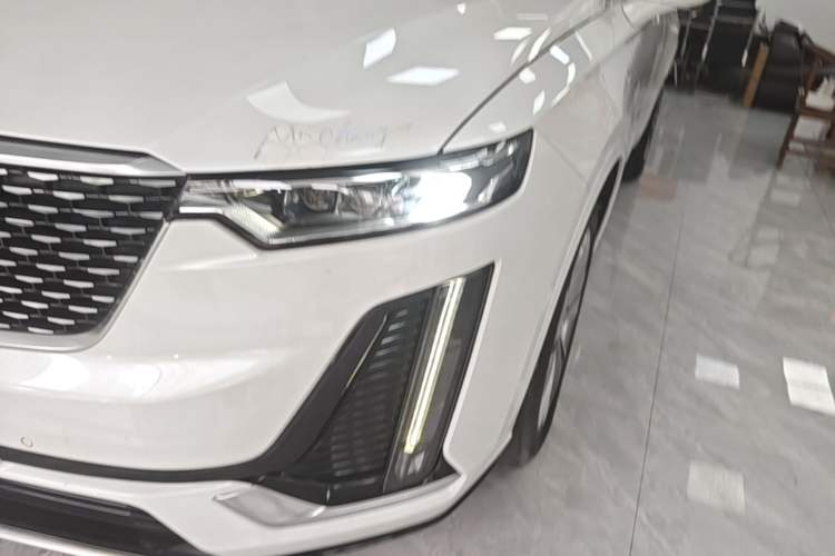 Used Cadillac XT6 2021 28T Six-Seater Four-Wheel-Drive Luxury Version Left Front Headlight