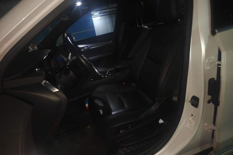 Used Cadillac XT6 2021 28T Seven-Seater Fashion Edition Left Front Seat