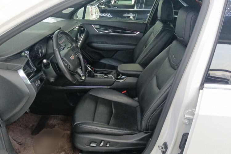 Used Cadillac XT6 2021 28T Six-Seater Four-Wheel-Drive Luxury Version Left Front Seat