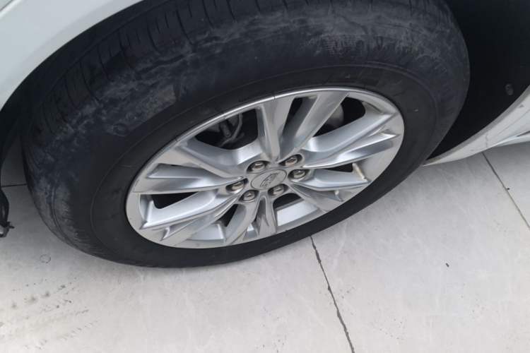 Used Cadillac XT6 2021 28T Six-Seater Fashion Edition Left Front Wheel Hub