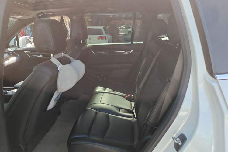 Used Cadillac XT6 2021 2.0T 7-Seater Four-Wheel Drive Luxury Version Left Rear Seat