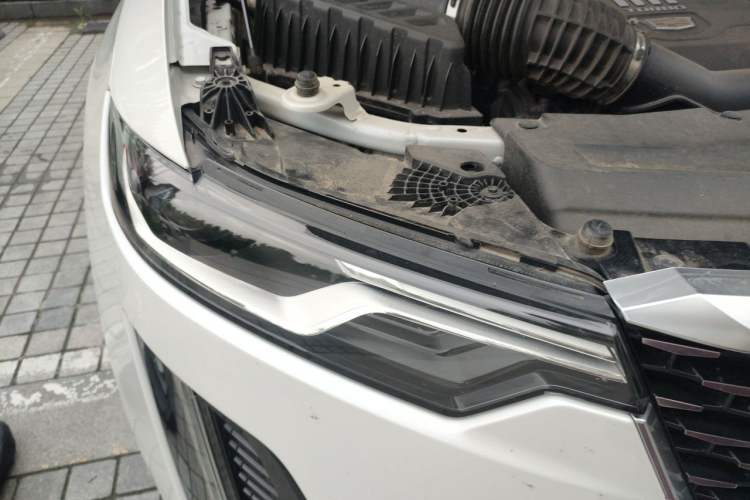 Used Cadillac XT6 2021 28T Six-Seater Four-Wheel-Drive Fashion Edition Right Front Headlight