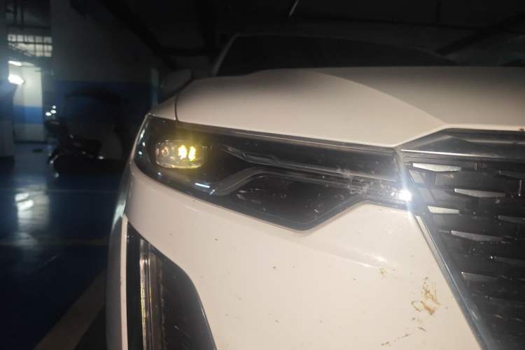 Used Cadillac XT6 2021 28T Seven-Seater Fashion Edition Right Front Headlight