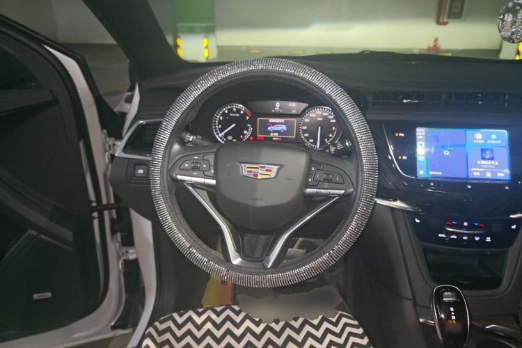 Used Cadillac XT6 2021 2.0T 7-Seater Two-Wheel-Drive Luxury Version Steering Wheel