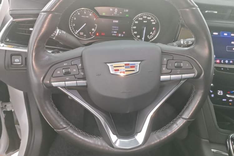 Used Cadillac XT6 2021 28T Six-Seater Four-Wheel-Drive Luxury Version Steering Wheel