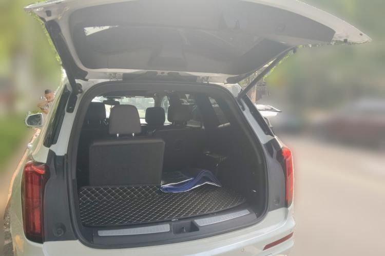 Used Cadillac XT6 2021 28T Six-Seater Four-Wheel-Drive Luxury Version Trunk