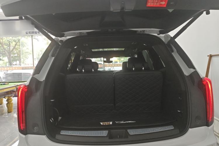Used Cadillac XT6 2021 28T Six-Seater Four-Wheel-Drive Luxury Version Trunk