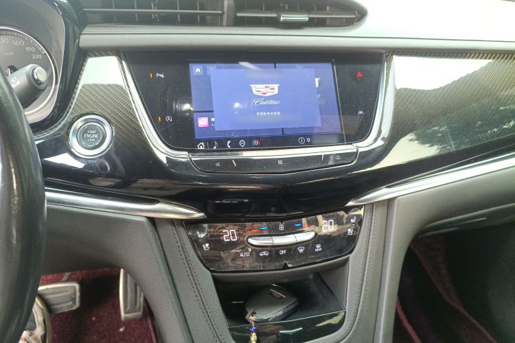 Used Cadillac XT6 2021 Revised Version 2.0T 6-Seater Four-Wheel Drive Premium Edition Audio And AC Panel
