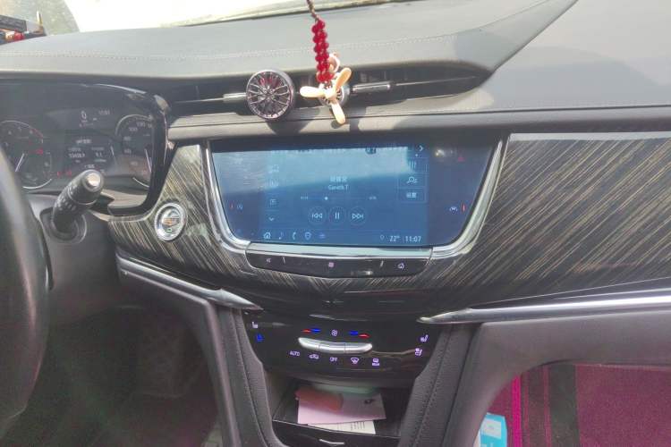 Used Cadillac XT6 2021 2.0T Six-Seater Four-Wheel-Drive Luxury Version Audio And AC Panel