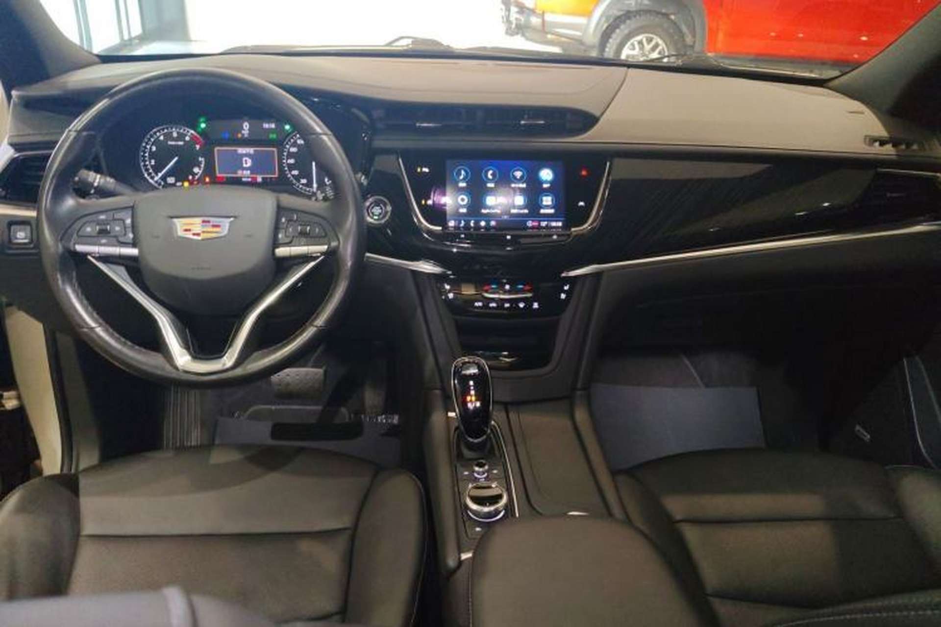 Used Cadillac XT6 2021 2.0T Six-Seater Four-Wheel-Drive Luxury Version Center Console