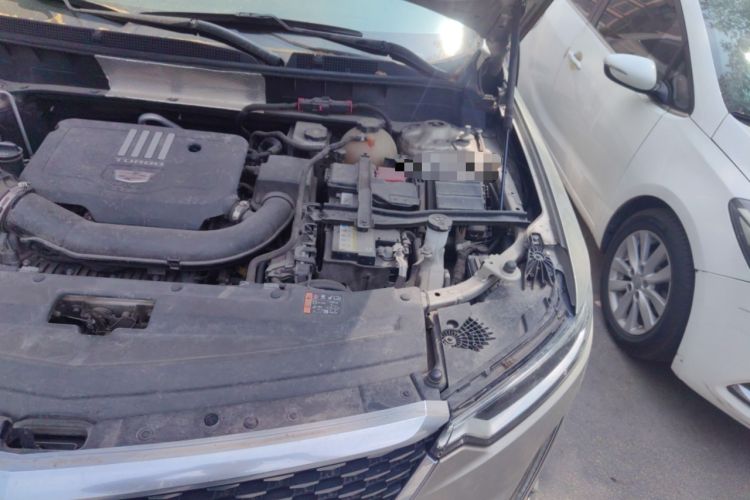 Used Cadillac XT6 2021 2.0T Six-Seater Four-Wheel-Drive Luxury Version Engine Bay Left