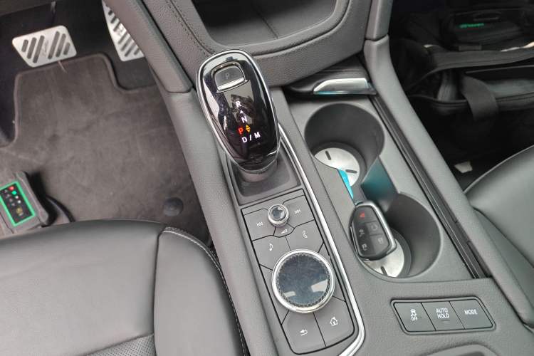 Used Cadillac XT6 2021 2.0T 7-Seater Four-Wheel Drive Luxury Version Gear Lever