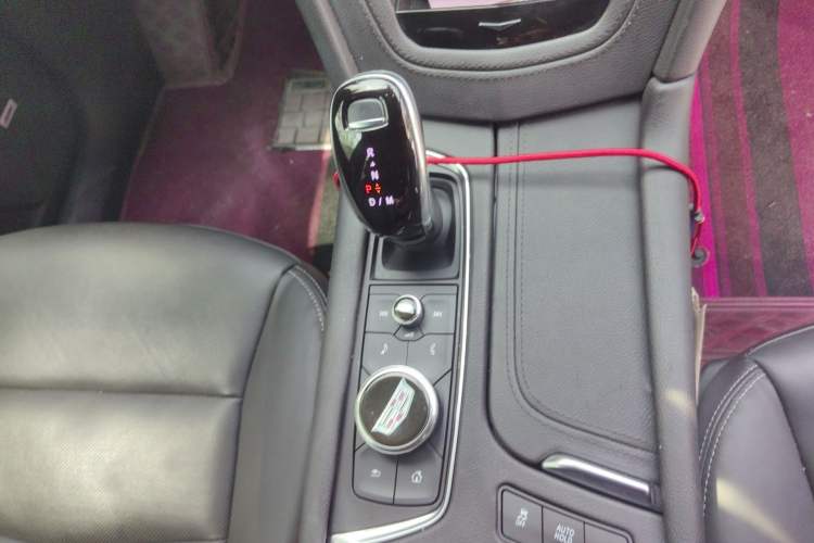 Used Cadillac XT6 2021 2.0T Six-Seater Four-Wheel-Drive Luxury Version Gear Lever