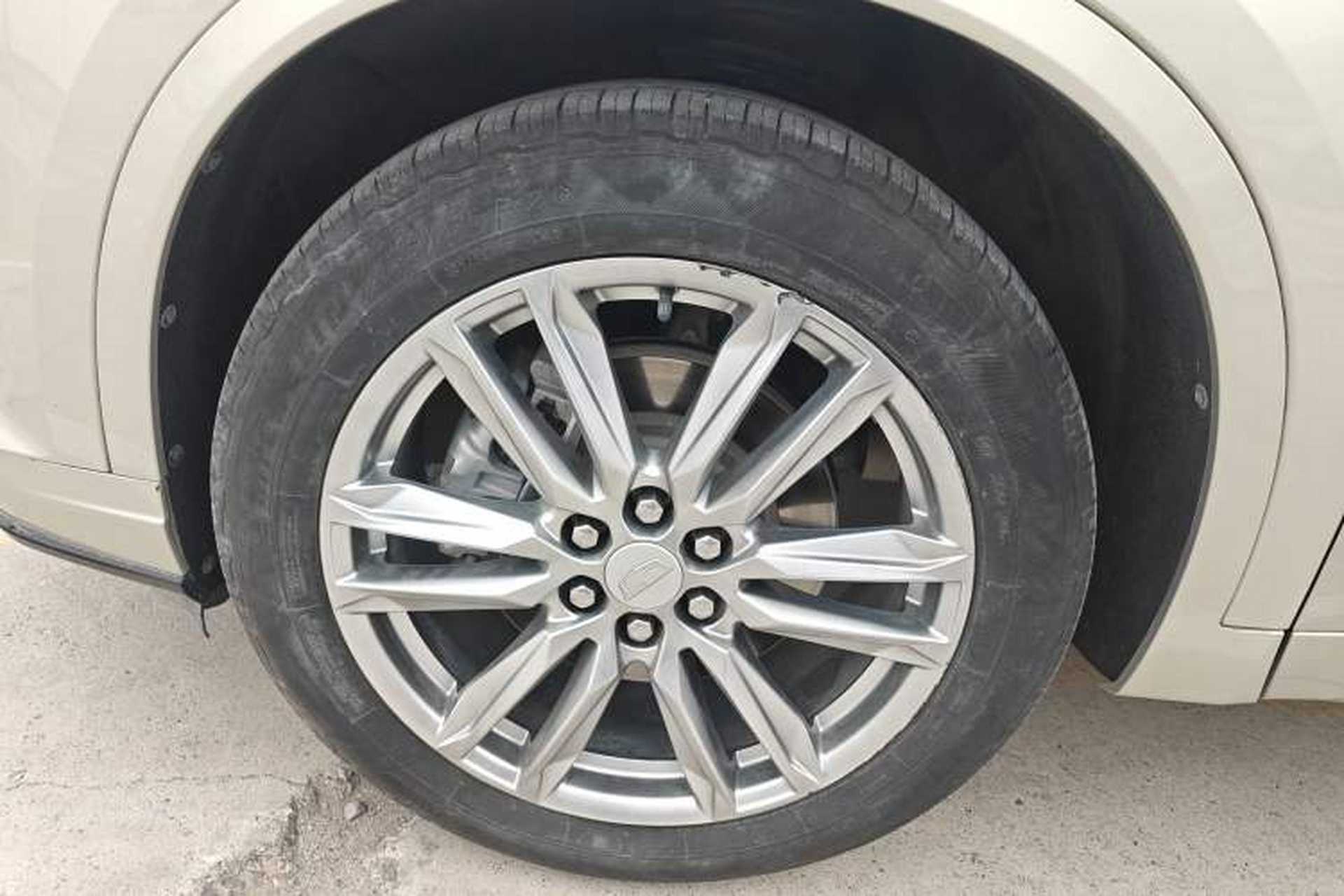 Used Cadillac XT6 2021 2.0T 7-Seater Four-Wheel Drive Luxury Version Left Front Wheel Hub