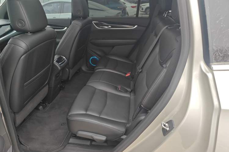 Used Cadillac XT6 2021 2.0T 7-Seater Four-Wheel Drive Luxury Version Left Rear Seat