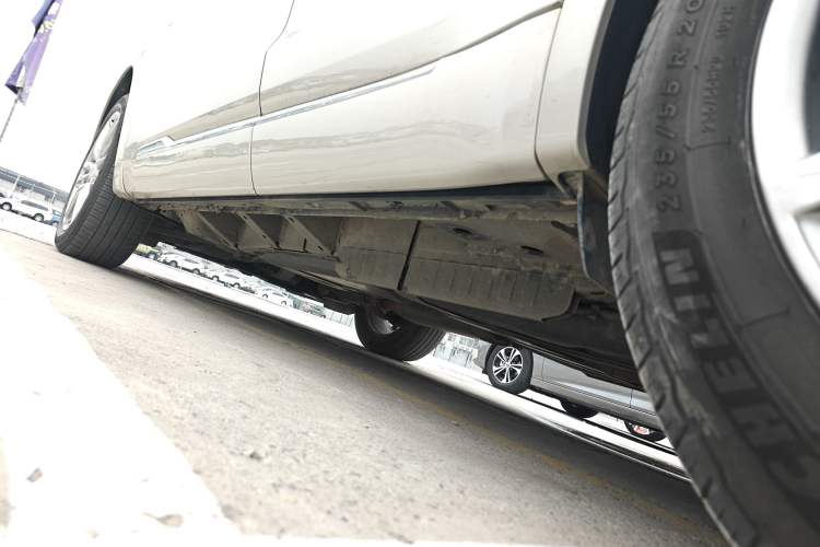 Used Cadillac XT6 2021 2.0T 7-Seater Four-Wheel Drive Luxury Version Left Side Sill