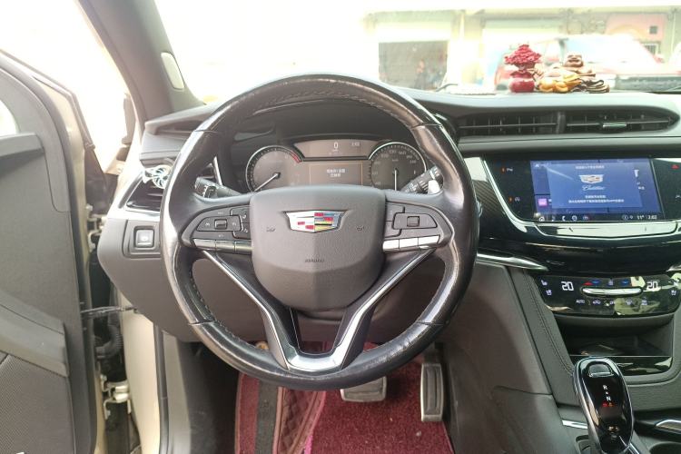 Used Cadillac XT6 2021 Revised Version 2.0T 6-Seater Four-Wheel Drive Premium Edition Steering Wheel