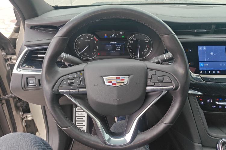 Used Cadillac XT6 2021 2.0T 7-Seater Four-Wheel Drive Luxury Version Steering Wheel