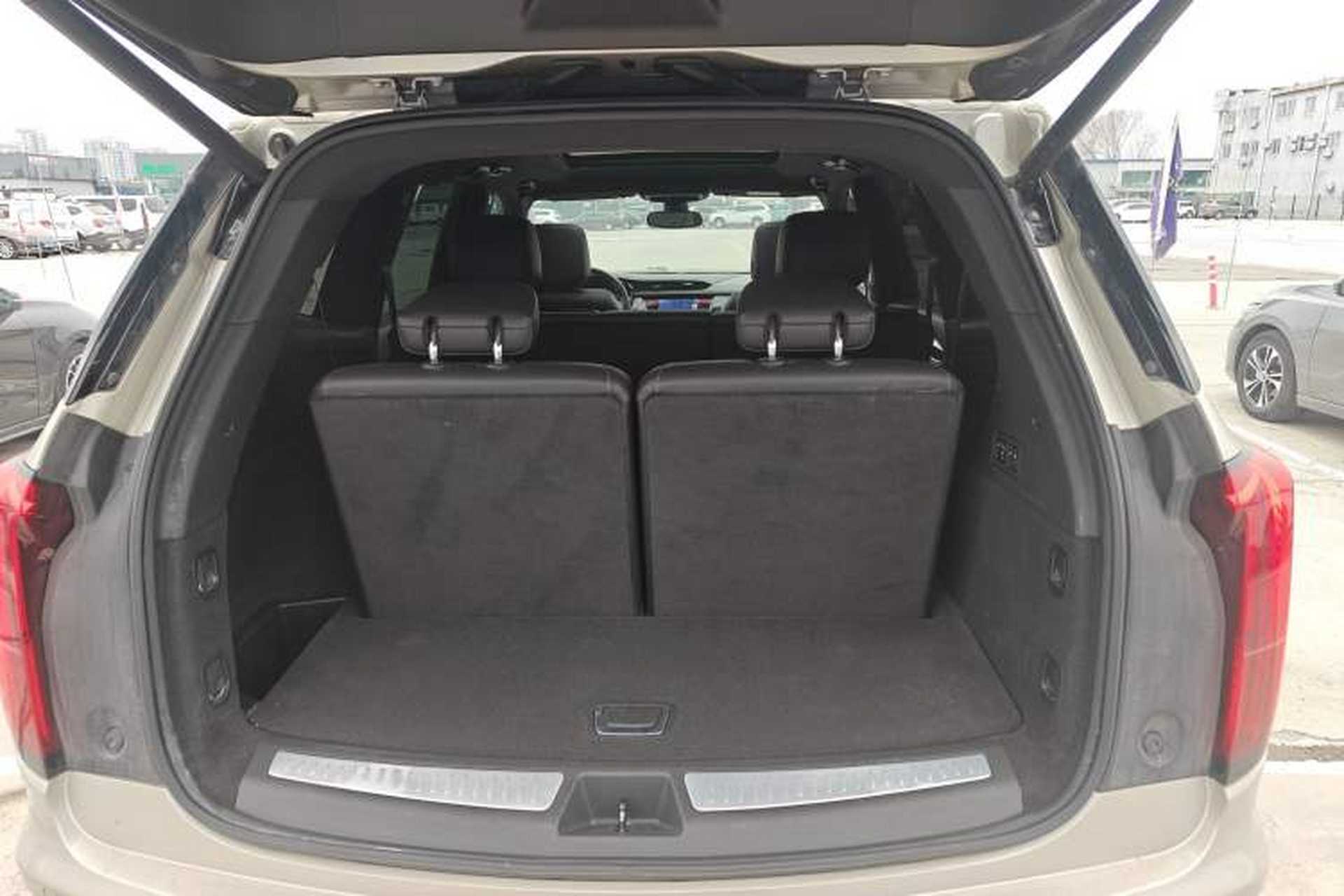 Used Cadillac XT6 2021 2.0T 7-Seater Four-Wheel Drive Luxury Version Trunk