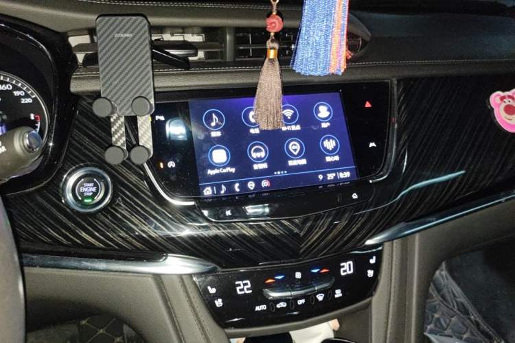 Used Cadillac XT6 2022 2.0T Six-Seater Four-Wheel-Drive Luxury Standard Edition Audio And AC Panel
