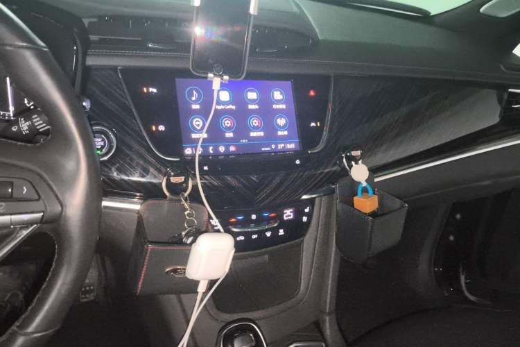 Used Cadillac XT6 2022 2.0T 7-Seater Four-Wheel Drive Luxury Standard Edition Audio And AC Panel