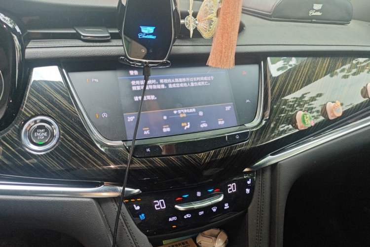 Used Cadillac XT6 2022 2.0T 7-Seater Four-Wheel Drive Luxury 120th Anniversary Limited Edition Audio And AC Panel