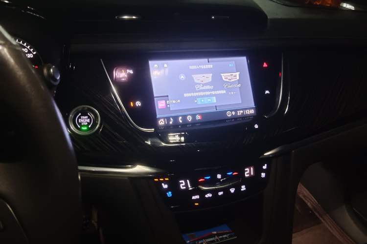 Used Cadillac XT6 2022 2.0T Six-Seater Four-Wheel Drive Luxury Version Audio And AC Panel