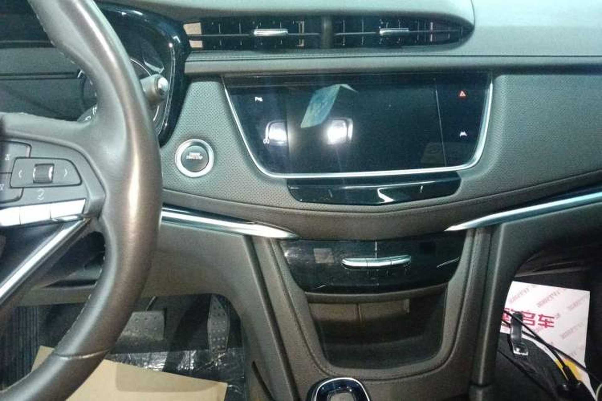 Used Cadillac XT6 2022 2.0T 7-Seater Four-Wheel-Drive Luxury Version Audio And AC Panel