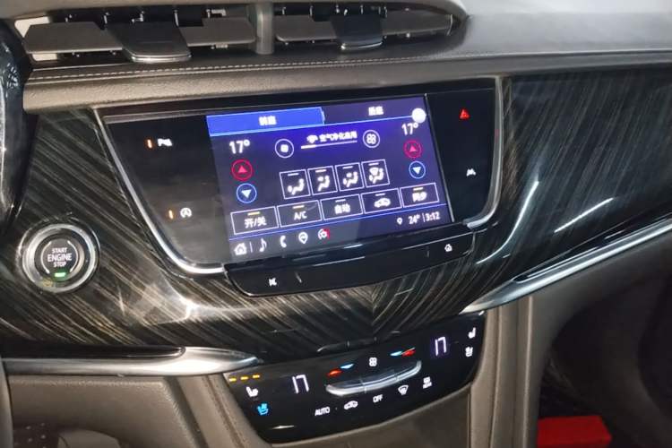 Used Cadillac XT6 2022 2.0T Six-Seater Four-Wheel Drive Luxury Version Audio And AC Panel