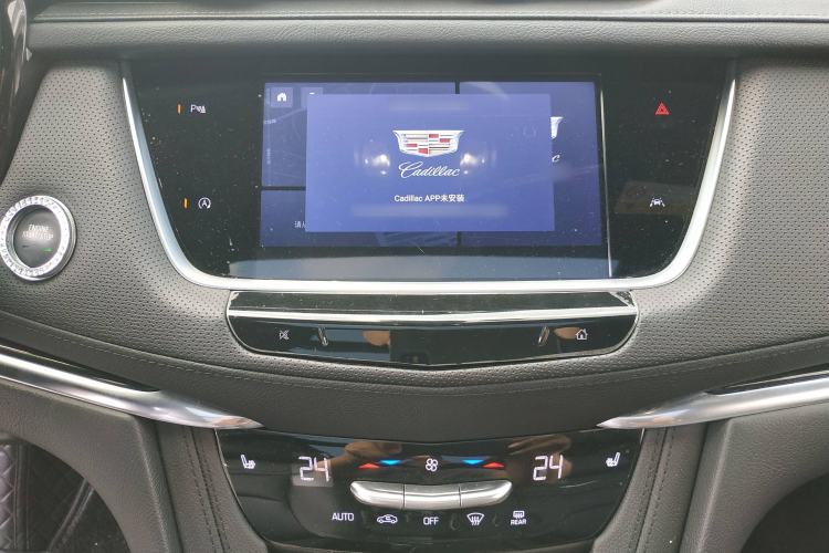 Used Cadillac XT6 2022 2.0T 7-Seater Four-Wheel-Drive Luxury Version Audio And AC Panel