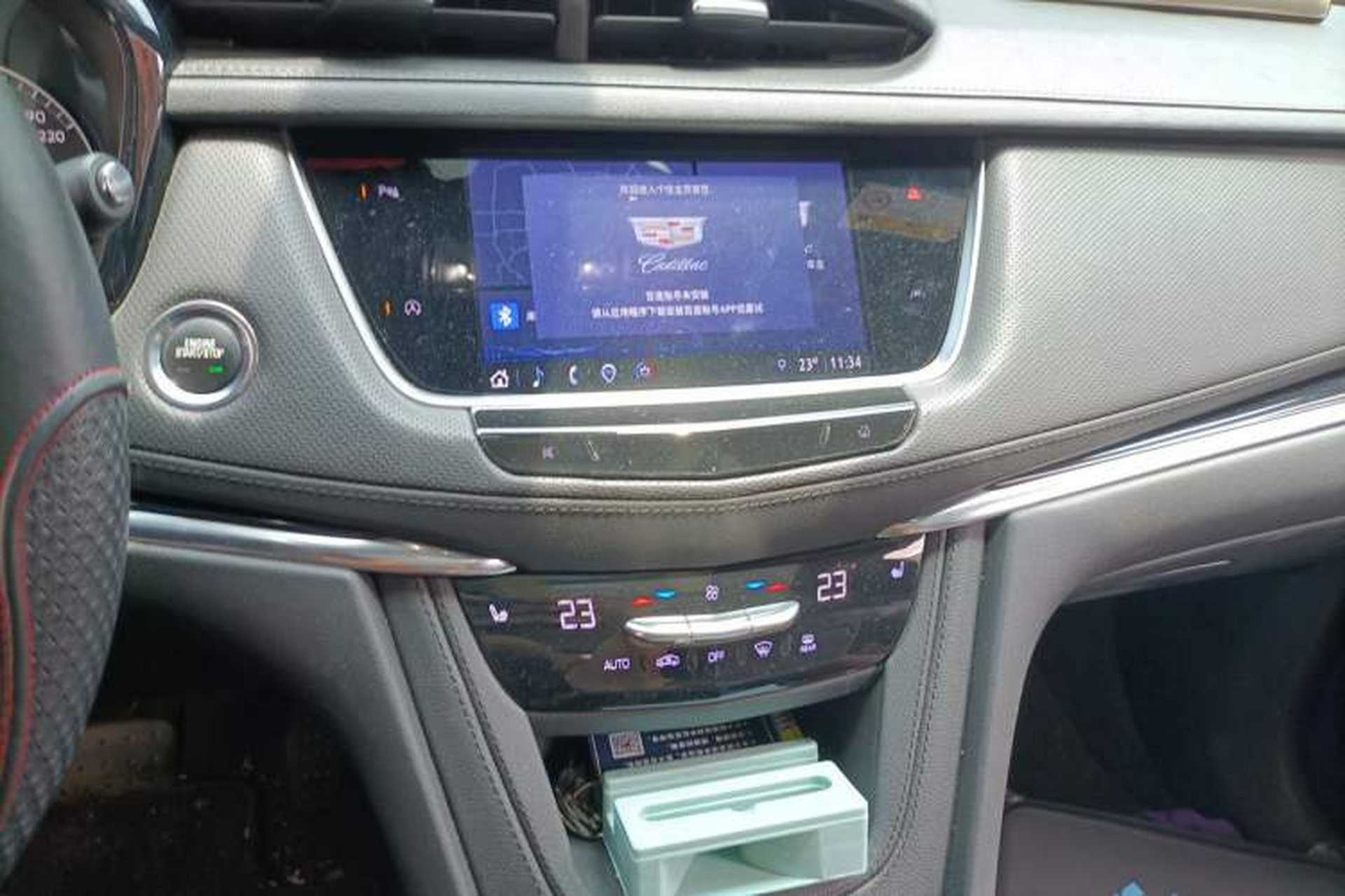 Used Cadillac XT6 2022 2.0T 7-Seater Four-Wheel-Drive Luxury Version Audio And AC Panel