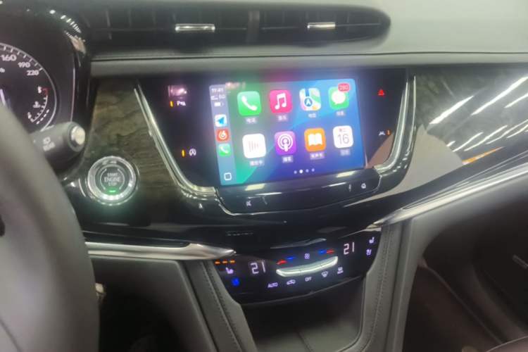 Used Cadillac XT6 2022 2.0T Six-Seater Four-Wheel Drive Luxury Version Audio And AC Panel
