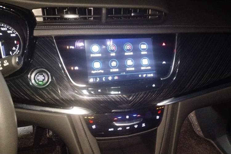 Used Cadillac XT6 2022 2.0T 7-Seater Four-Wheel Drive Luxury Version Audio And AC Panel