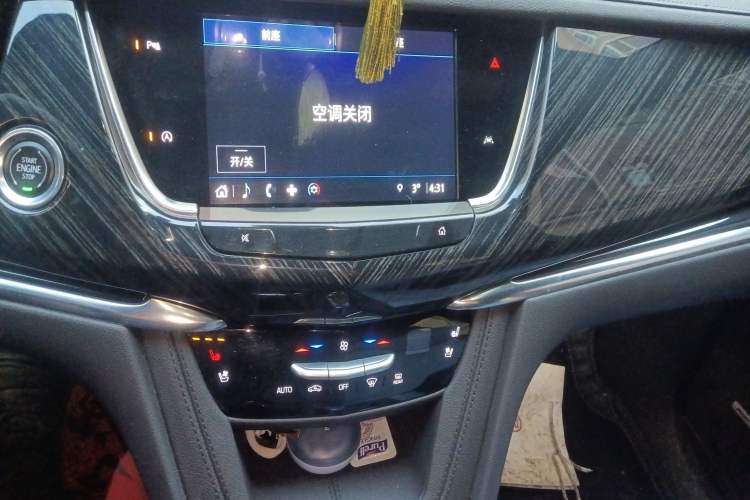 Used Cadillac XT6 2022 2.0T 7-Seater Four-Wheel Drive Luxury Standard Edition Audio And AC Panel