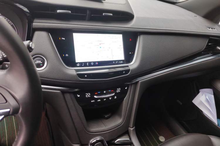 Used Cadillac XT6 2022 2.0T Six-Seater Four-Wheel-Drive Luxury Version Audio And AC Panel
