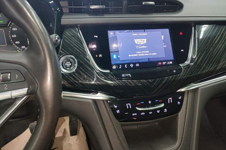 Used Cadillac XT6 2022 2.0T Six-Seater Four-Wheel Drive Luxury Version Audio And AC Panel