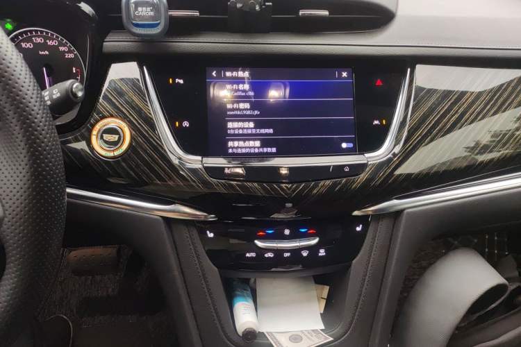 Used Cadillac XT6 2022 2.0T 7-Seater Two-Wheel Drive Luxury Version Audio And AC Panel